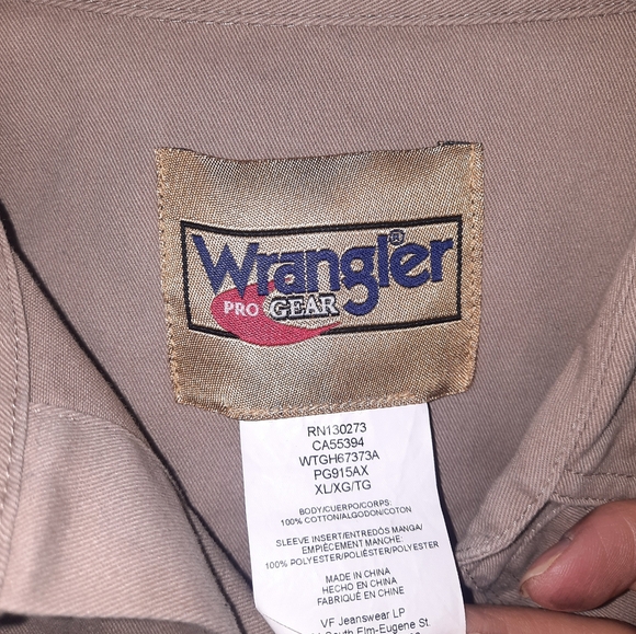 Wrangler Pro gear mens button down - Picture 4 of 7